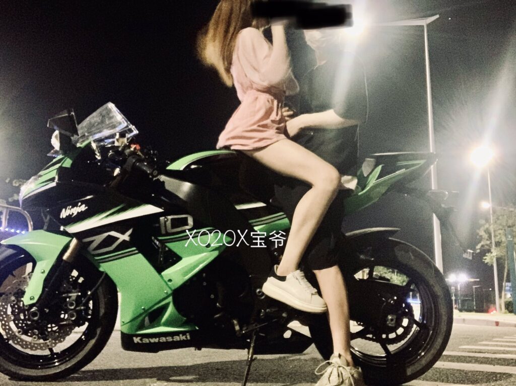 美乳女神X020X宝爷