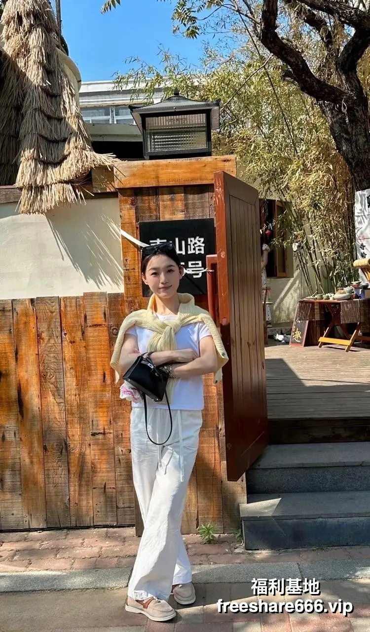 山东青岛女神吴雯